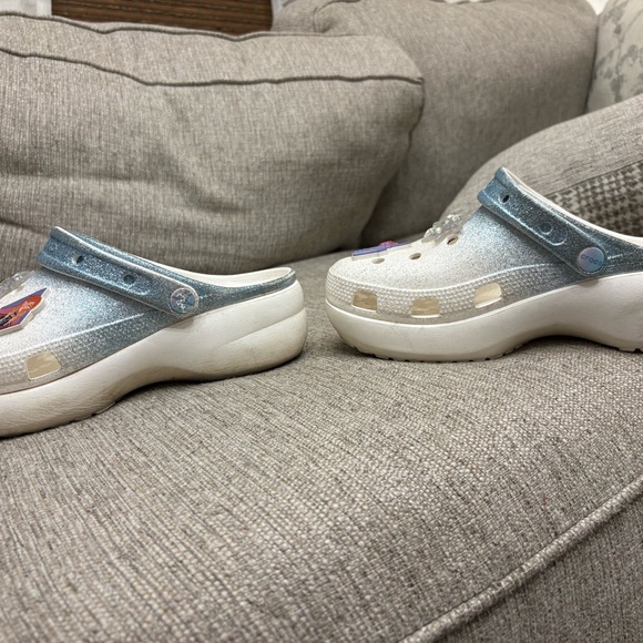 Frozen Crocs - Picture 5 of 10